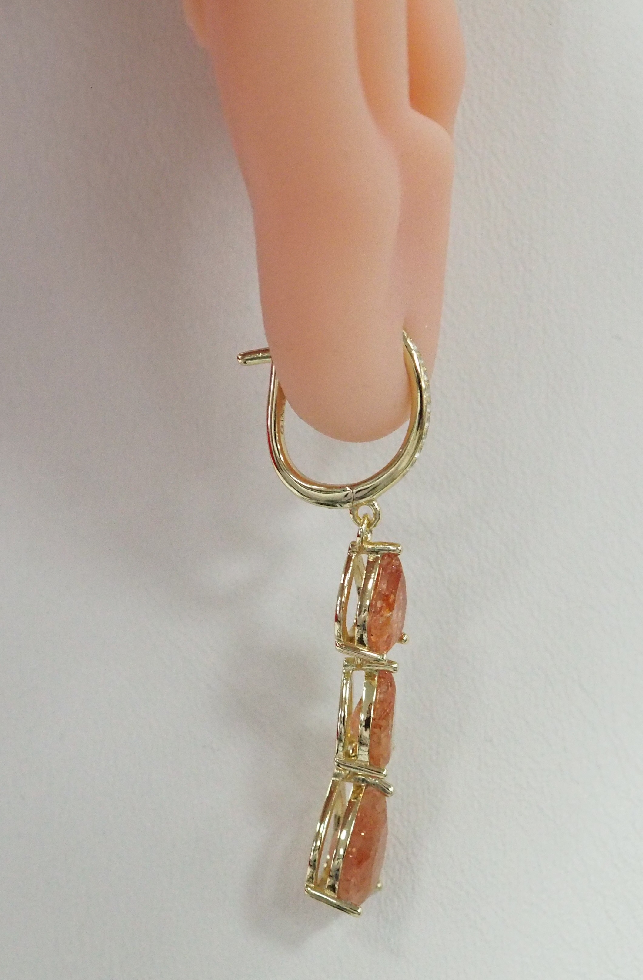 Серебряные серьги с солнечными камнями